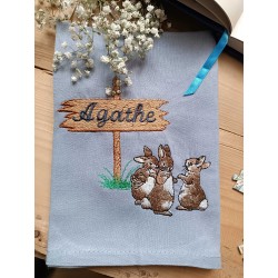 Les 3 soeurs et le panneau indicateur