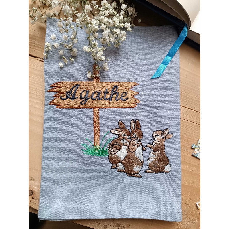 Les 3 soeurs et le panneau indicateur