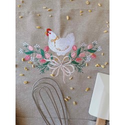 Tablier: La poule fleurie